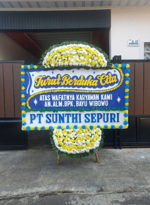 Papan Bunga Duka di Huta Lombang