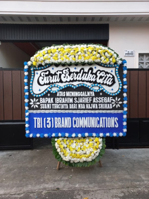 Papan Bunga Duka di Huta Lombang
